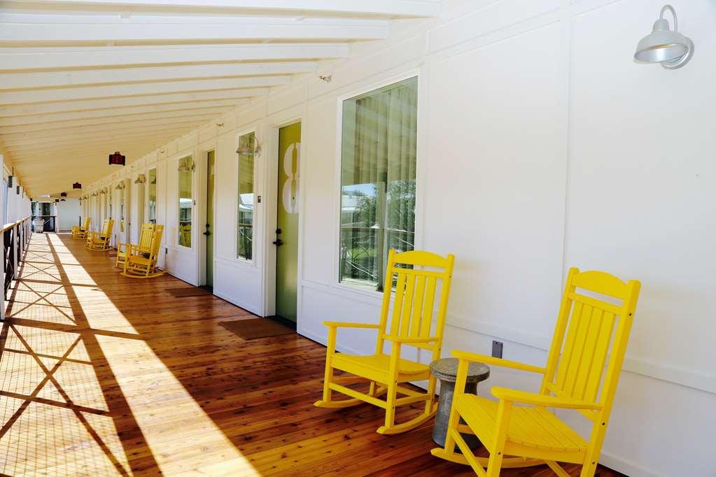 Cavalry Court, By Valencia Hotel Collection College Station Pokoj fotografie