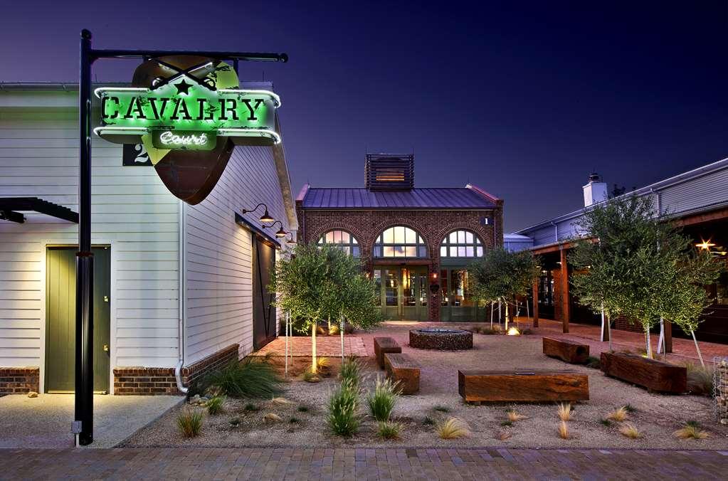 Cavalry Court, By Valencia Hotel Collection College Station Exteriér fotografie
