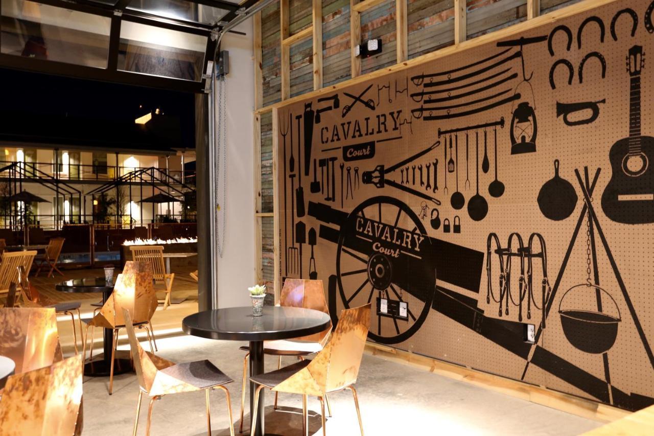 Cavalry Court, By Valencia Hotel Collection College Station Exteriér fotografie