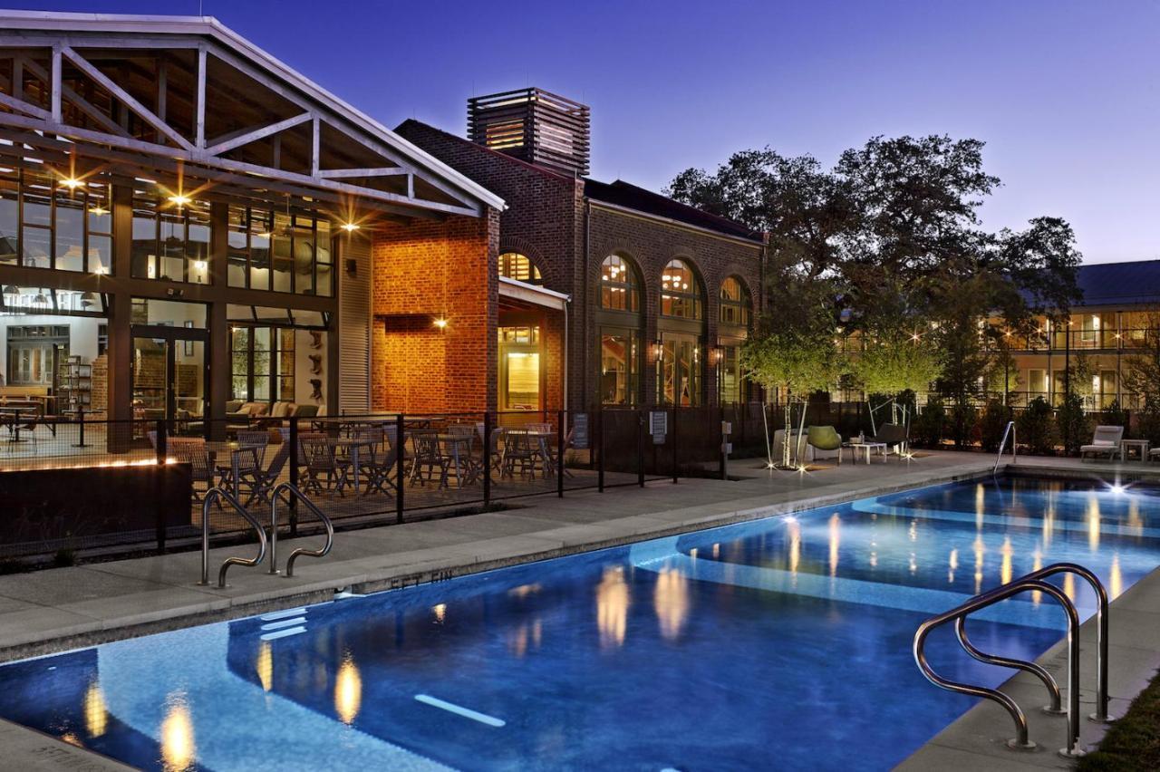 Cavalry Court, By Valencia Hotel Collection College Station Exteriér fotografie